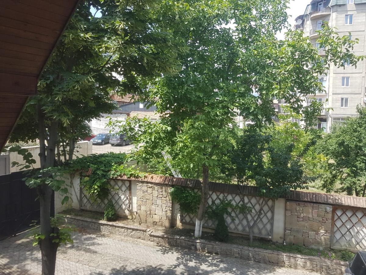 Вилла Rare House With Garden Тбилиси Экстерьер фото